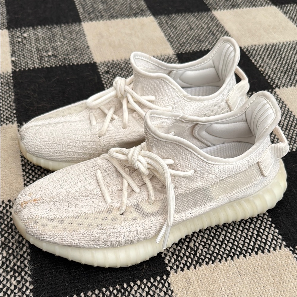 Yeezy Boost 350 V2 - Bone